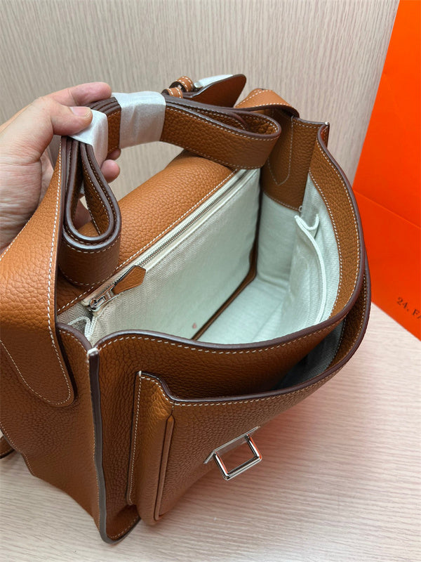  handbag interior and compartment view 9