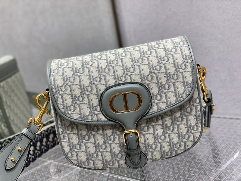 Close-up detail of everyday-luxe polished women's handbag – women's designer-style accessory