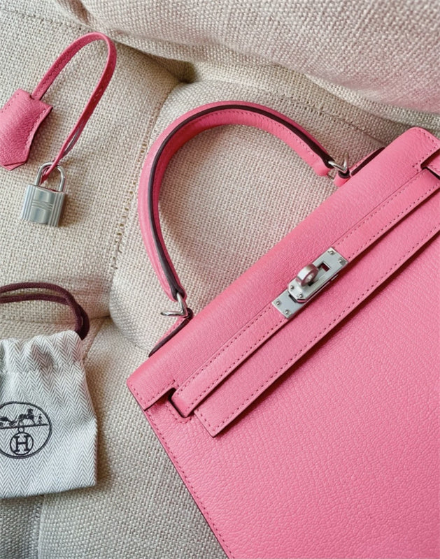  Graceful satchel front view 7
