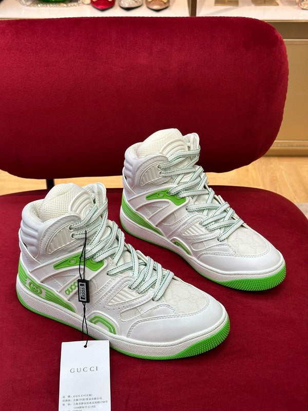 Gucci clean off-white luxury sneakers view 9 padded collar comfort