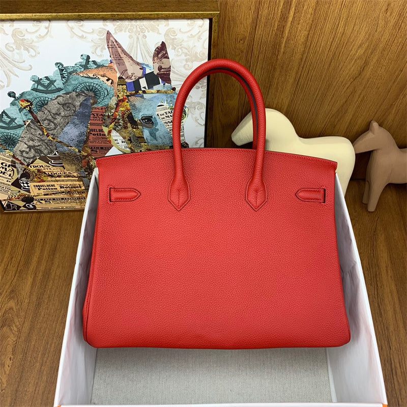  Smart everyday bag carried on shoulder