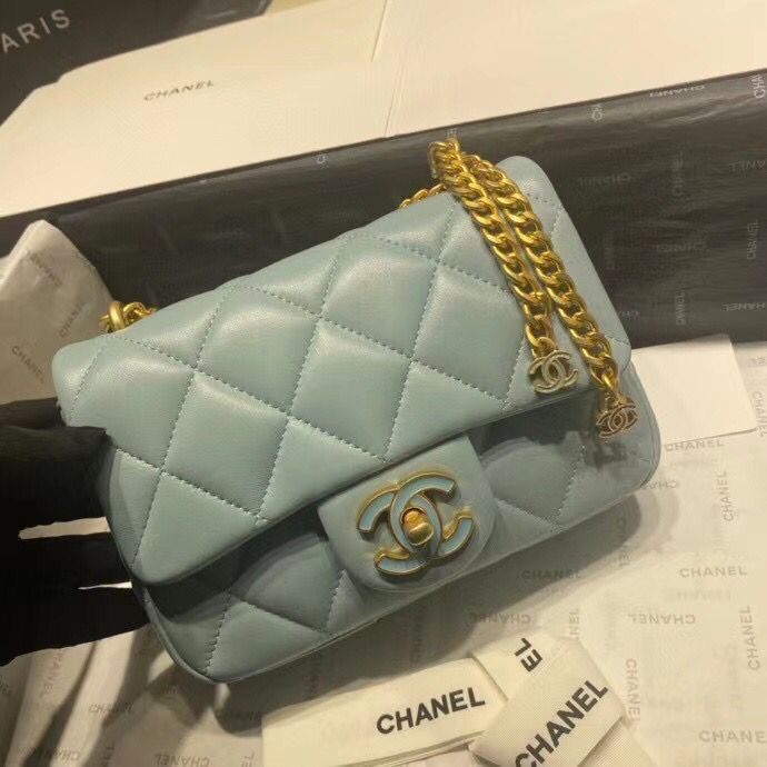  women's handbag, mid design, view 4