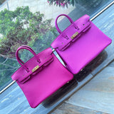  Contemporary tote bag front view 7