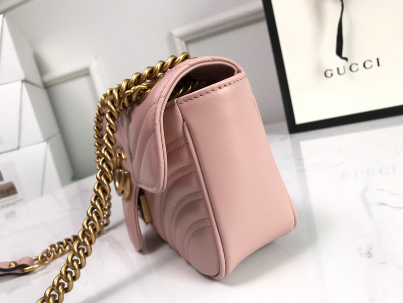 Handle and strap detail of classic refined women's handbag – women's statement bag