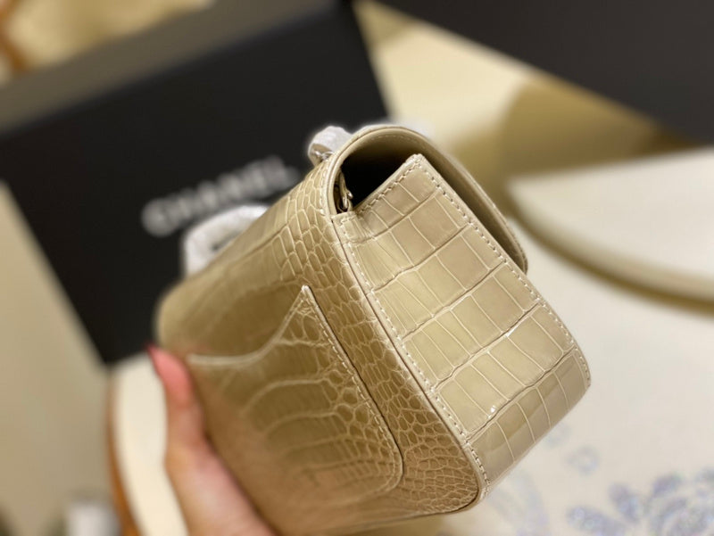  women's handbag, mid design, view 3