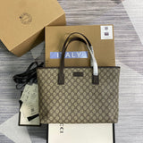 Side profile of everyday-luxe chic women's handbag – women's designer-style accessory