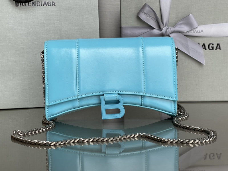 Zivas Charm Refined Everyday Style Statement Handbag (Effortless Style Upgrade) – Angled View