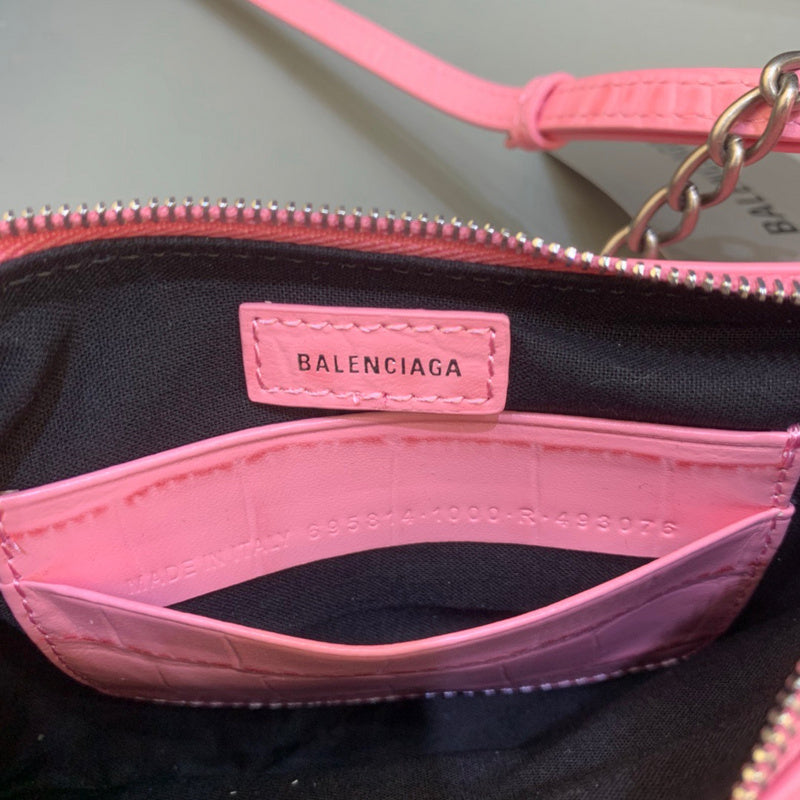 Modern Faux Leather Handbag - Modern Structured Build | Women's Everyday Carry Handbag #354 - texture close-up (image 9) of designer-inspired handbag