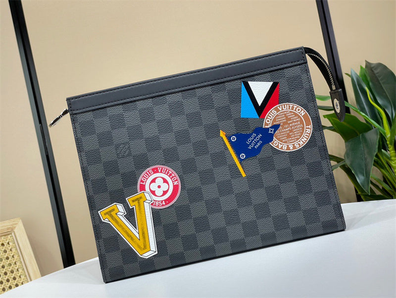  Streamlined handbag front view