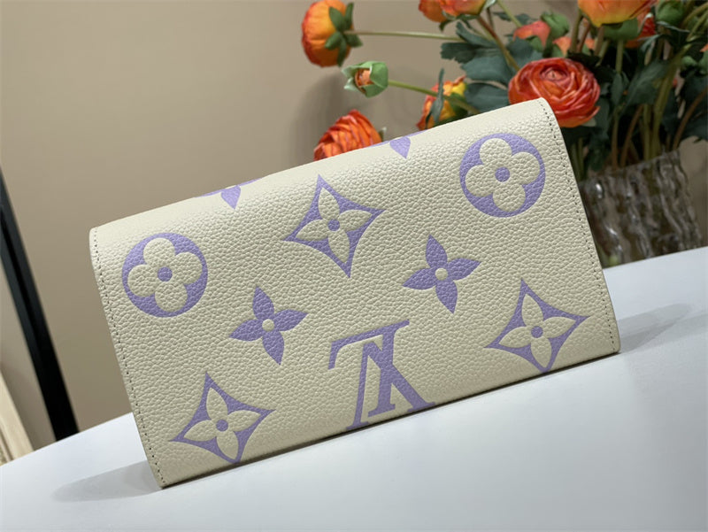  Structured crossbody bag front view 13