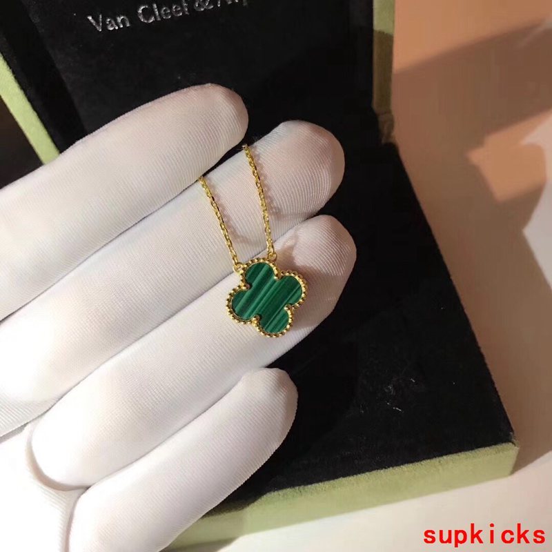 Close-up detail view of Van Cleef & Arpels unisex jewelry piece