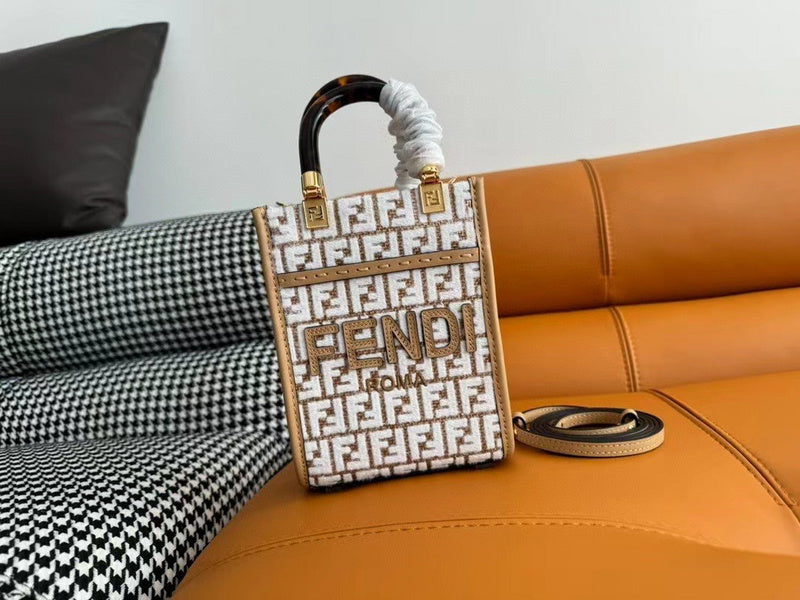 Ziva's Charm handbag – front view (18cm*13cm*6.5cm)