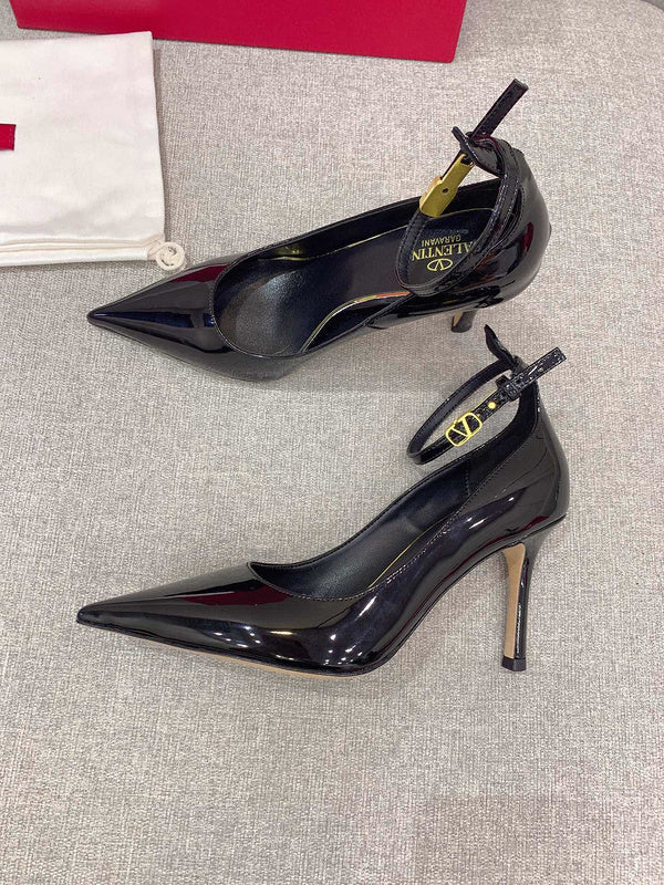 Three-quarter angle view of Valentino Garavani luxury piece style No.227