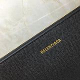 Timeless Faux Leather Handbag - Chic Everyday Appeal | Women's Luxury Handbag #1034 - hardware and detail close-up (image 5) of designer-inspired handbag