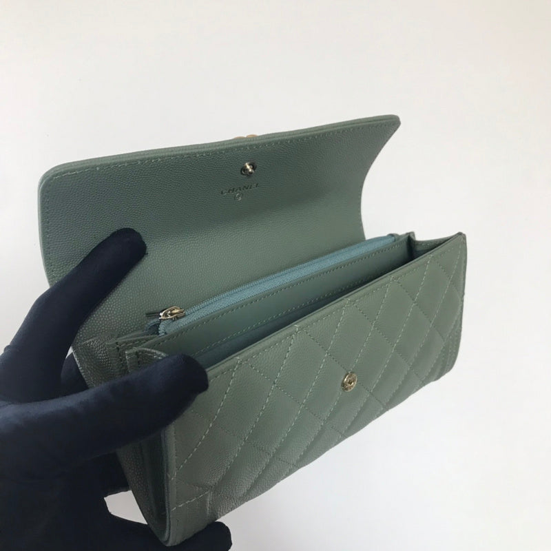 Zivas Charm Effortless Sophistication Everyday Handbag (Thoughtfully Structured Design) – Lifestyle Shot