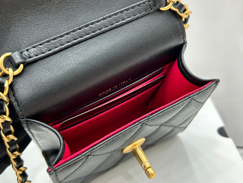  women's handbag, compact design, view 3
