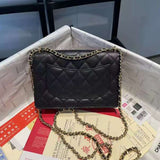 Zivas Charm Classic Sensibility Everyday Handbag (Statement-Ready Design) – Detail View