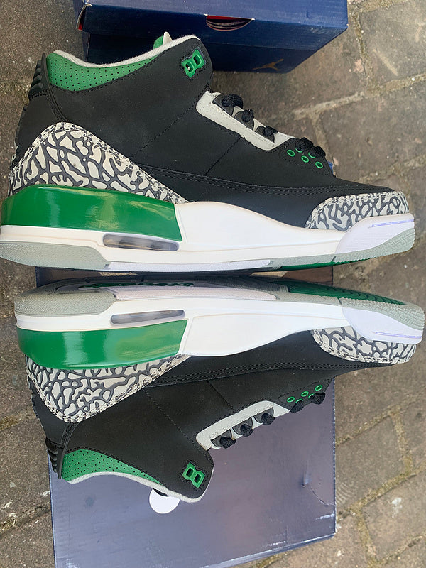 Nike Men's & Women's Luxury Fashion Trainers — Style 210 detail view