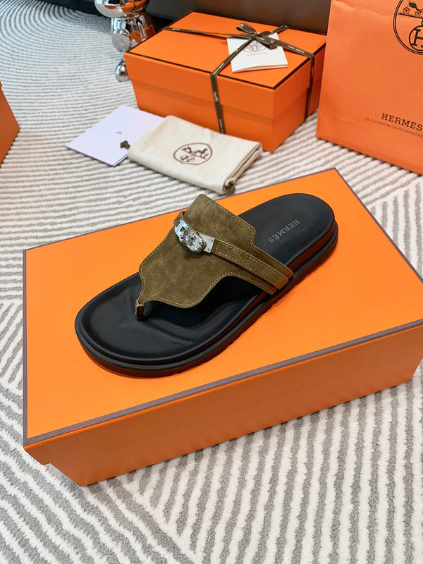Hermès Nude Ankle Strap Sandals - Toe Detail View