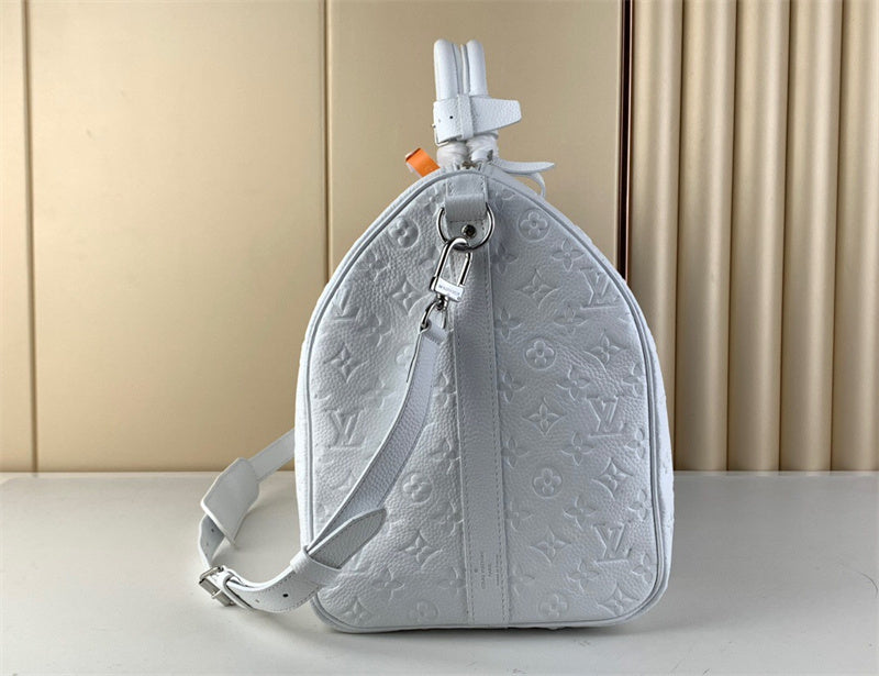  structured bag close-up of hardware and finish 35