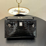 Interior view of effortless premium bag