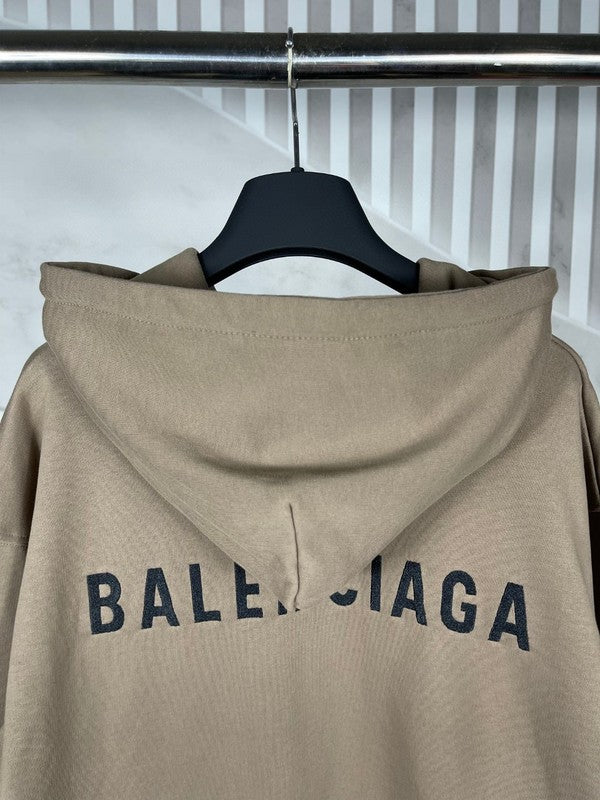 Side profile view of Balenciaga luxury piece style No.339