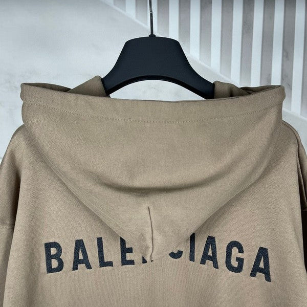 Side profile view of Balenciaga luxury piece style No.339