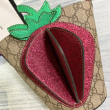 Styled lifestyle shot of modern sleek women's handbag – women's everyday handbag