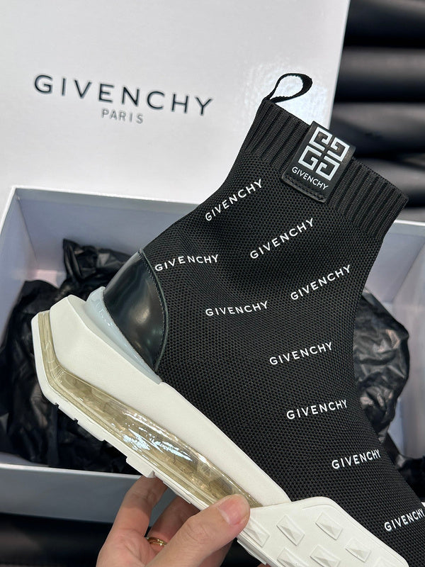 Givenchy shoes Style 175 - side profile detail