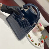  sleek carryall bag detail view showing craftsmanship 8