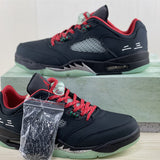 Nike Men's & Women's Premium Low-Top Trainers — Style 253 detail view