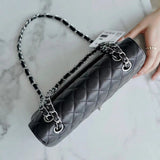 Zivas Charm Refined Structure Designer Handbag (Modern Wardrobe Staple) – Detail View