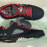 Nike Men's & Women's Premium Low-Top Trainers — Style 253 interior view