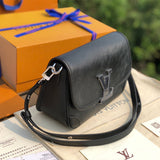  Statement carryall bag front view 7