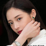 Side view of Van Cleef & Arpels unisex jewelry piece