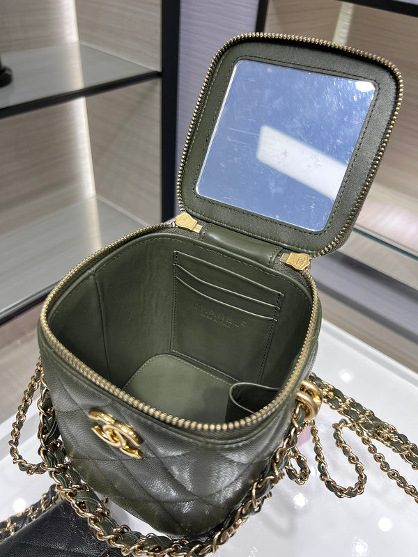 Zivas Charm Effortless Sophistication Designer Handbag (Everyday Luxury Essential) – Interior View