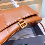 Ziva's Charm handbag – carry view (one versatile size)