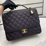  women's handbag, spacious design, view 3