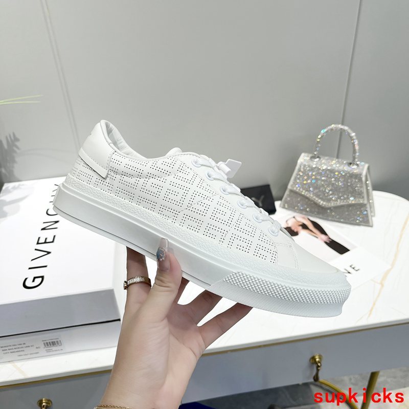 Givenchy shoes Style 058 - sole and craftsmanship detail