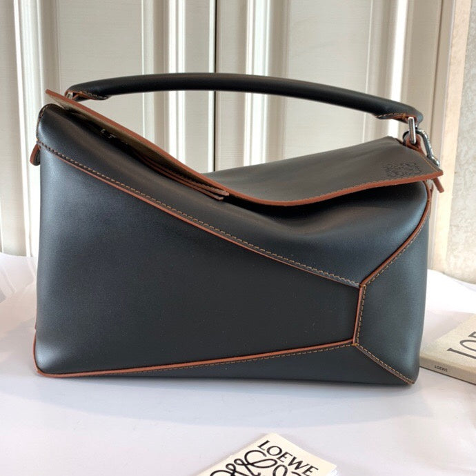 Ziva's Charm handbag – product shot (35cm*22cm*15.5cm)