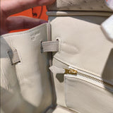  shoulder bag interior and compartment view 9