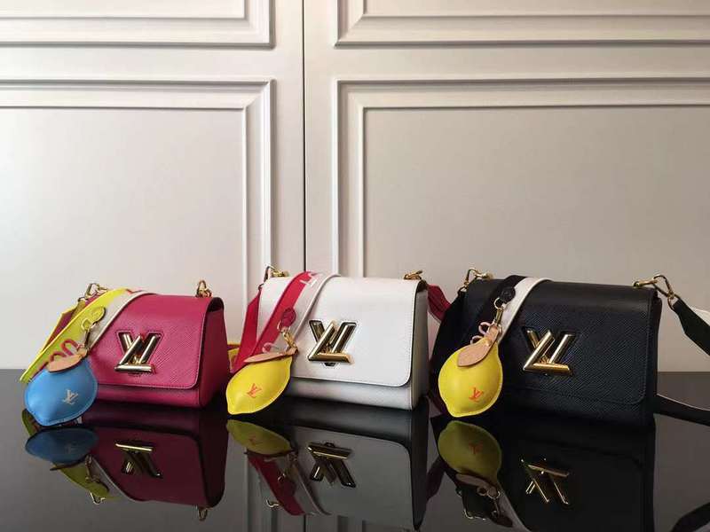 Front view of everyday-luxe elevated women's handbag – women's designer-style accessory