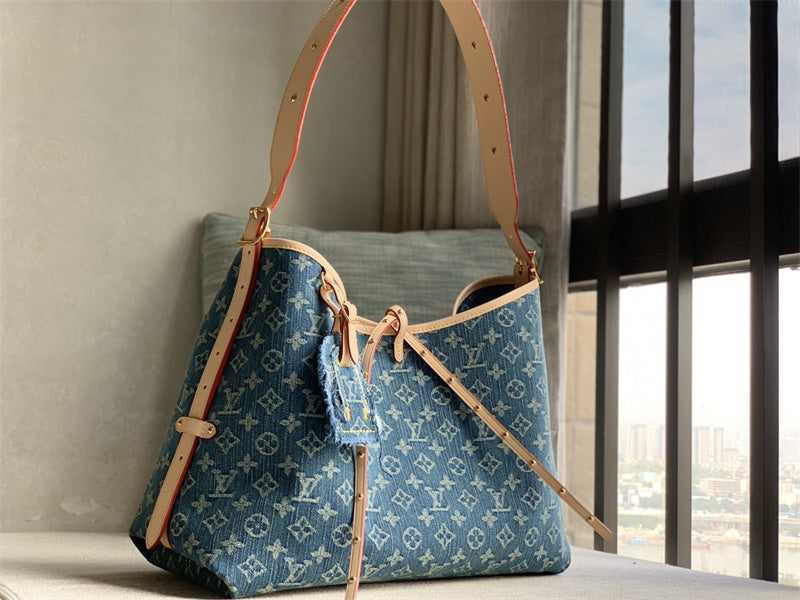  Smart top-handle bag carried on shoulder