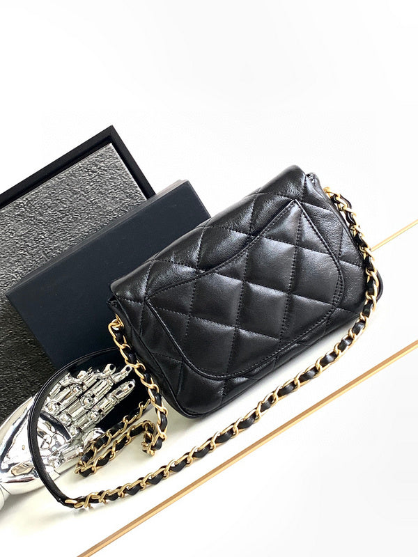  women's handbag, versatile design, view 4