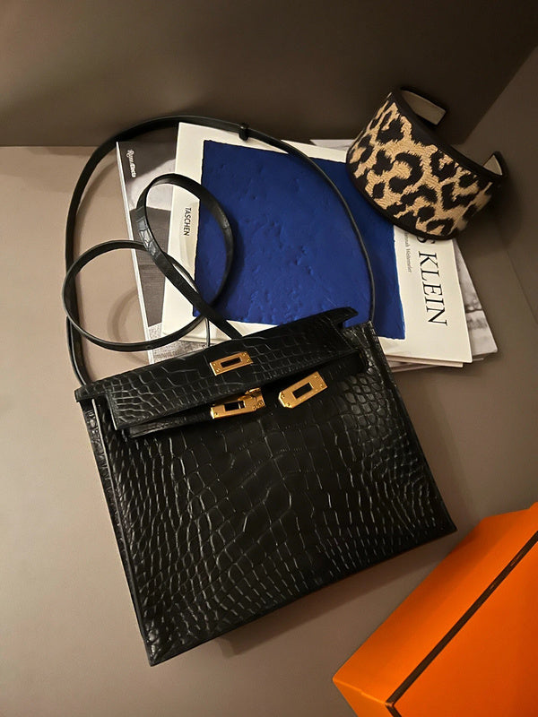 Curated bag women's premium everyday handbag