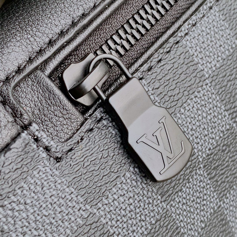 Handle and strap detail of chic structured women's handbag – women's everyday handbag