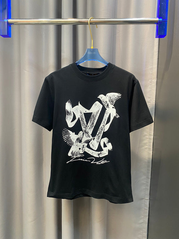 Side profile of Louis Vuitton cotton t-shirt with tailored silhouette