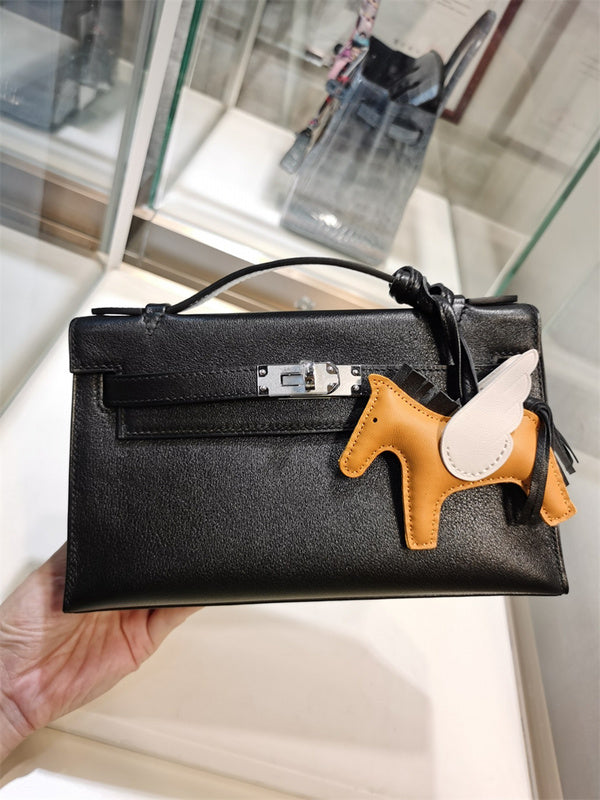 Interior view of poised premium bag