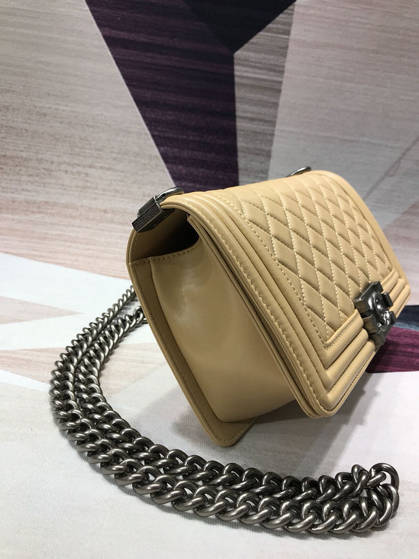  women's handbag, mid design, view 9
