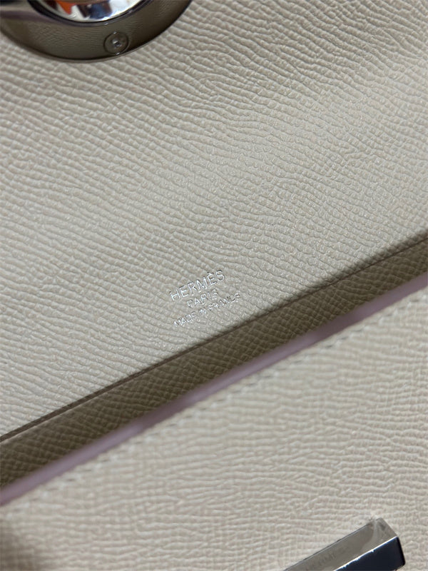 Close-up detail of effortless bag design